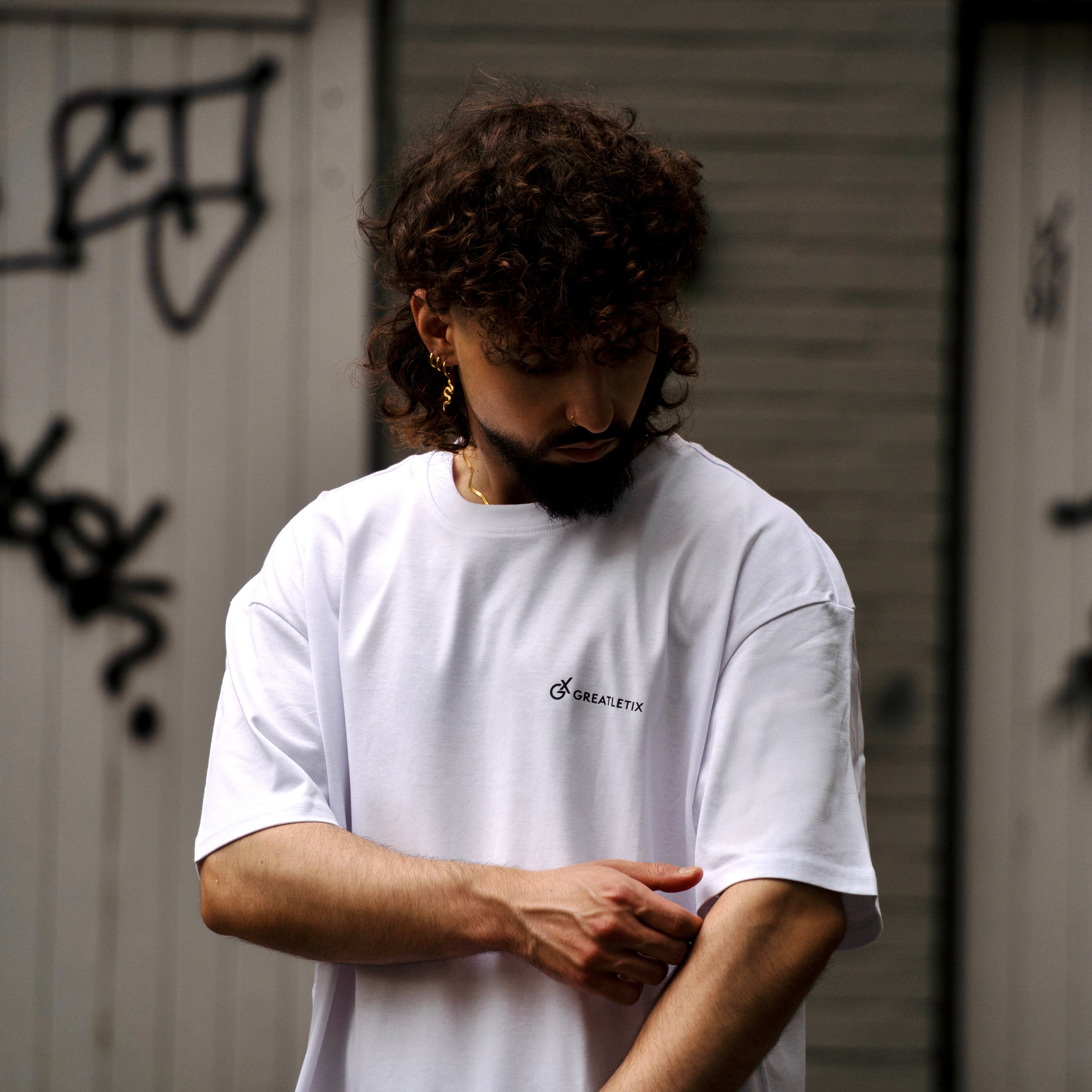 "LIFE HAS NO OFF SEASON" Oversize-Shirt