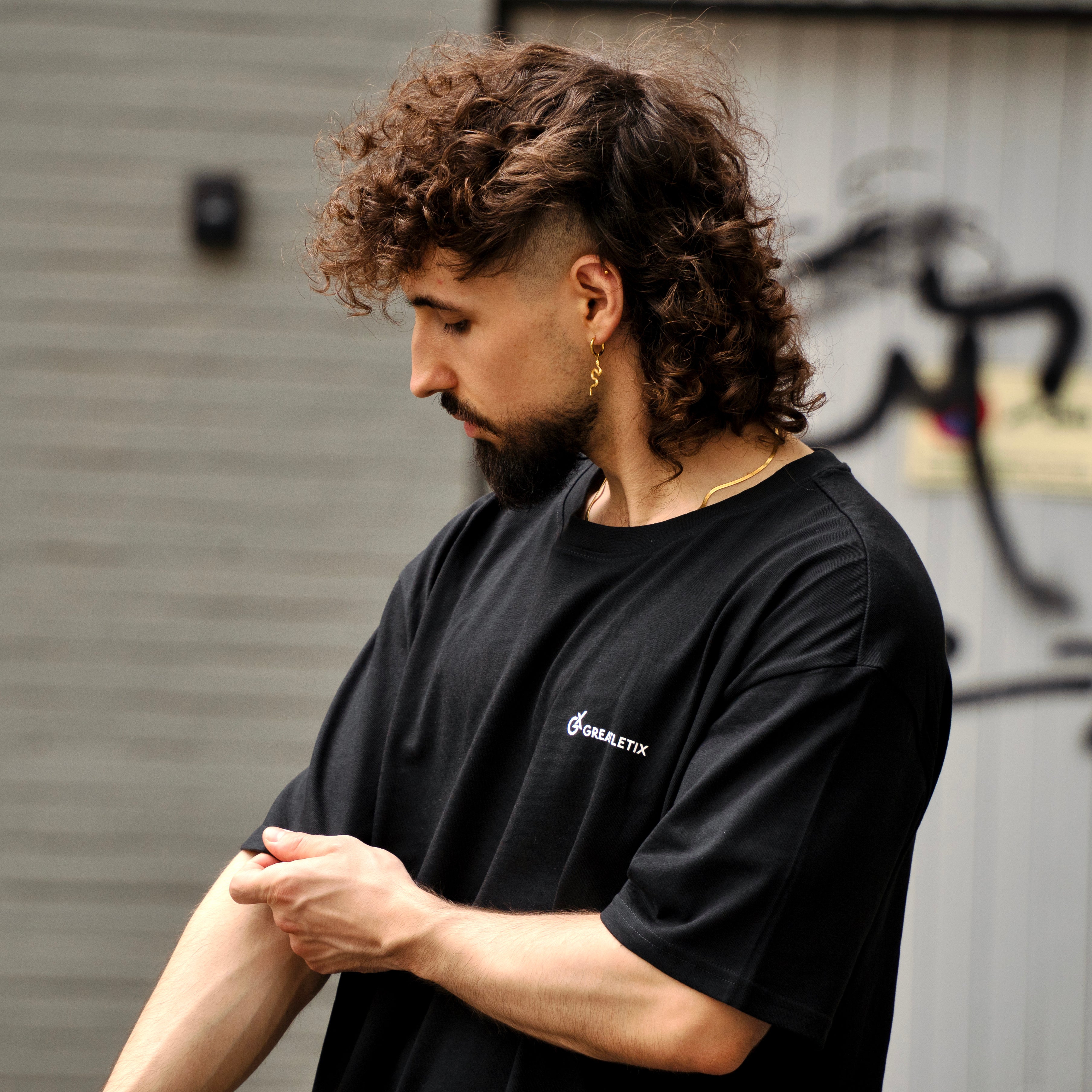 "LIFE HAS NO OFF SEASON" Oversize-Shirt